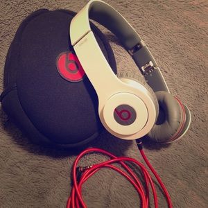 Beats by Dre Solo HD